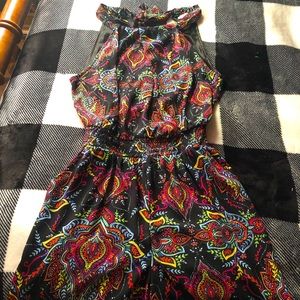 Small patterned NY&C romper w/ pockets